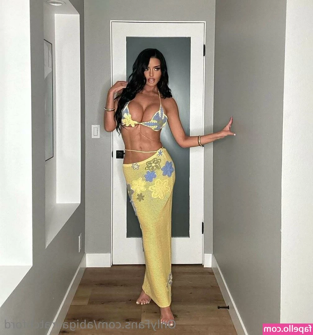 abigailratchford [ abigailratchford-10 ] - Man down 🧐😬😔