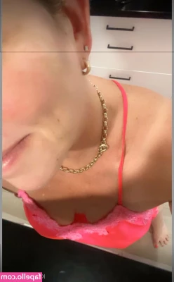 kiki_bigboobs [ kiki-bigboobs ] - Feeling pretty in some heels from my collection