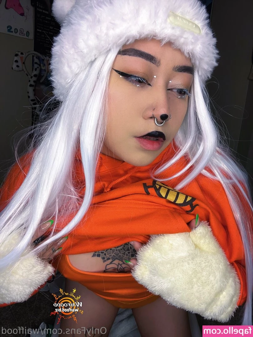 waiffood - Like how my ass jiggles when I ride  daddy  You can see just how wide