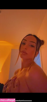 kissahxofree - Woke up and decided to show you how it would like to fuck a single