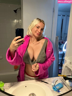 zoieburgher - aaashleyyyyy aaashleyyyyy OMG  She have this for you  Custom videos 