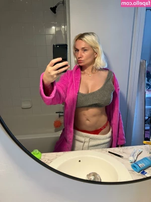 zoieburgher - waiting for someone who can make me smile tonight   are you up for
