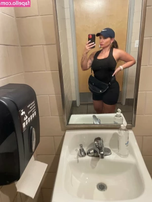 zoieburgher - Foursome (16:12) Couple swap foursome 😇 We can’t stop ourselves