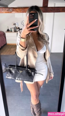 Foxysnowball235 - Happy Tuesday   Feeling a bit under the weather today  ms_gia_jayne 