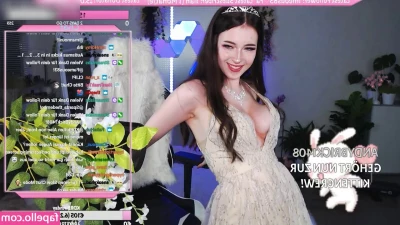 KDRkitten [ kdrkitten-1 ] - Would you like to stretch with me? 😜 Let's start with a cobra