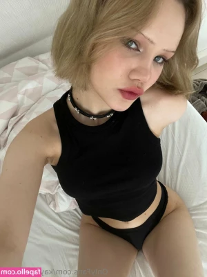 kayana_moon [ kayana-moon ] - Your weeb fatass is back with a new clip, today I was a lil thirsty