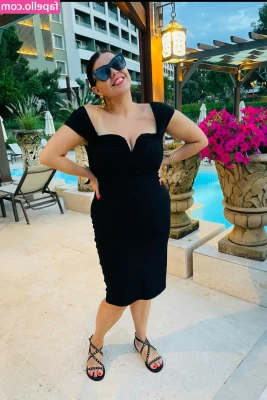 Roxanne Hoyle [ roxanne-hoyle ] - I want to drown in cum 🥴