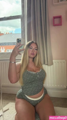 liaafxo - Cause I like to tease & make you beg for more 😜