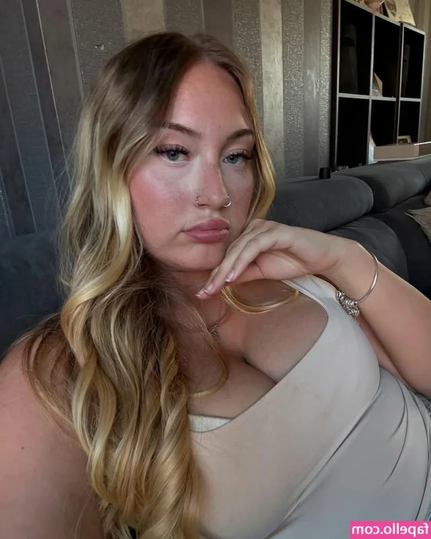 liaafxo - My VIP's saw it first 😈 Who needs to be taken care of? 😇