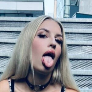 Emmi.wxhite