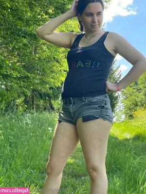 swiss-girl-vanessa - EMASCULATED