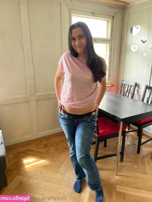 swiss-girl-vanessa - I think it’s time for 10 days 10 Facials! The next 10 days you will