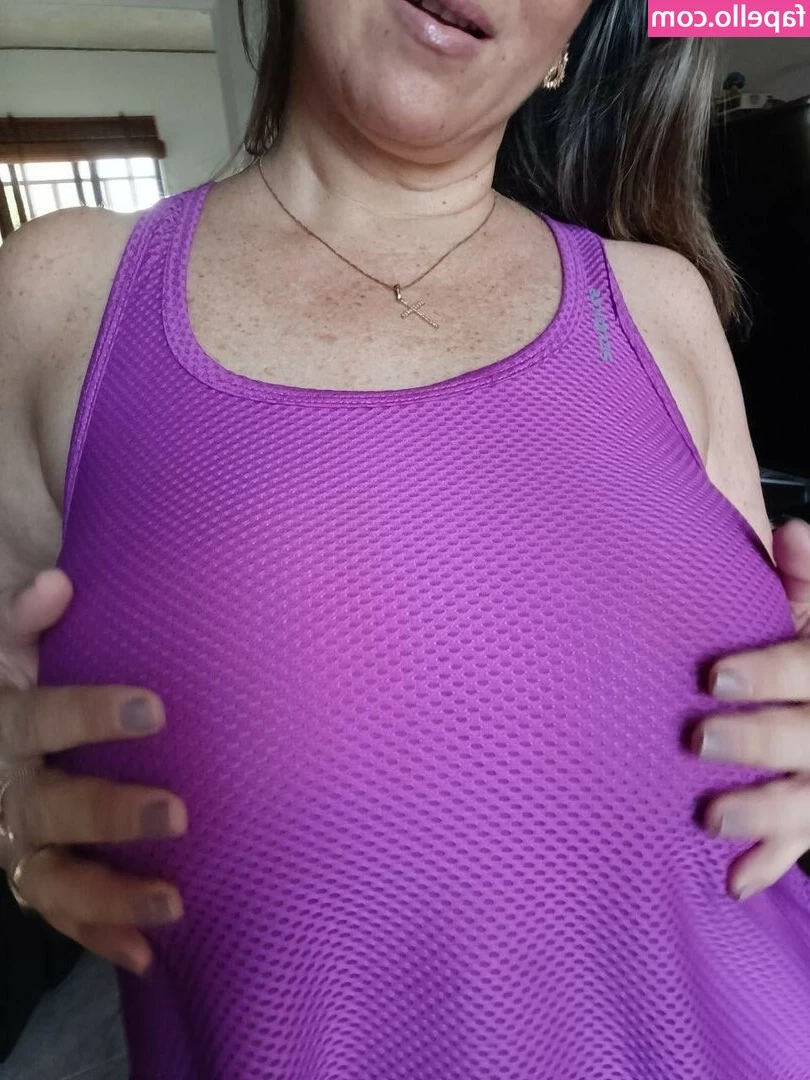 Sarah Diaz [ sarah-diaz ] - I was really just trying this on I swear