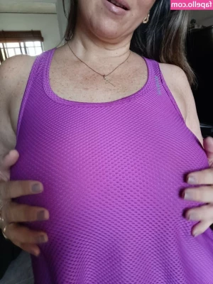 Sarah Diaz [ sarah-diaz ] - I was really just trying this on I swear