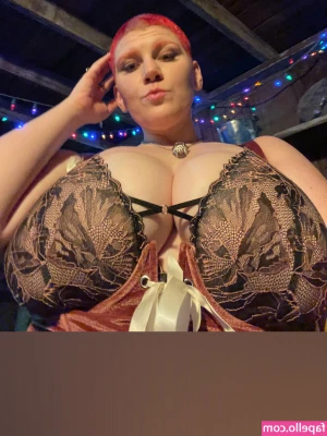 Monse4you - Have you unlocked my latest drop yet? @inkfit loves to suck my toes