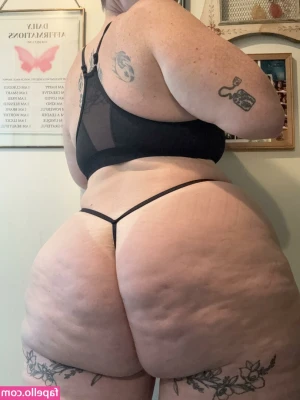 Monse4you - Happy Tuesday 💘 Like the way my big tits bounce? 👀