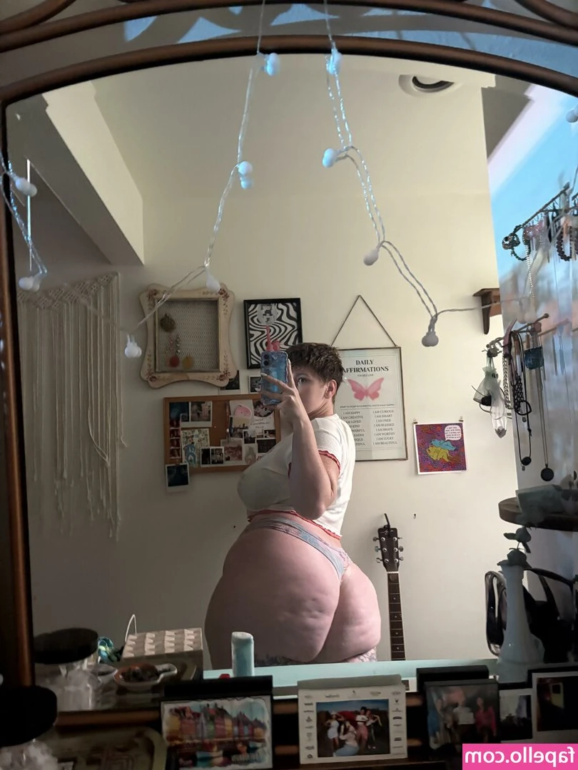 Monse4you - Happy Titty Tuesday, a few pics from the video going up in the