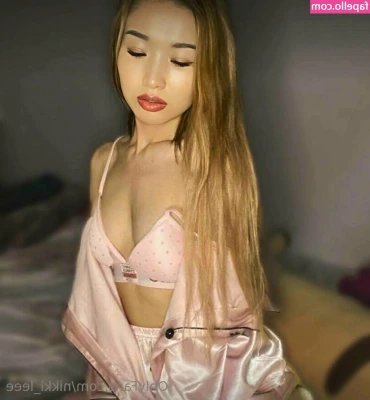 nikki_leee [ nikki-leee ] - How was your day? I'm really fucking horny! Come and sext with me xx