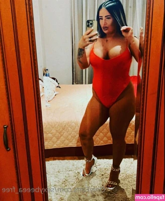 sexybeeea_free [ sexybeeea-free ] - Love, do you want me to take the milk out of you? Write to me😈😈