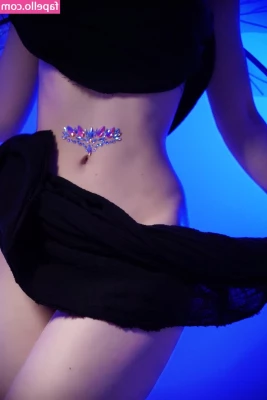 Yakisa.insta [ yakisa-insta ] - CUTIE BLOND  grand_karina IS A PORN STAR   YOU NEED TO ADD THIS BABE 