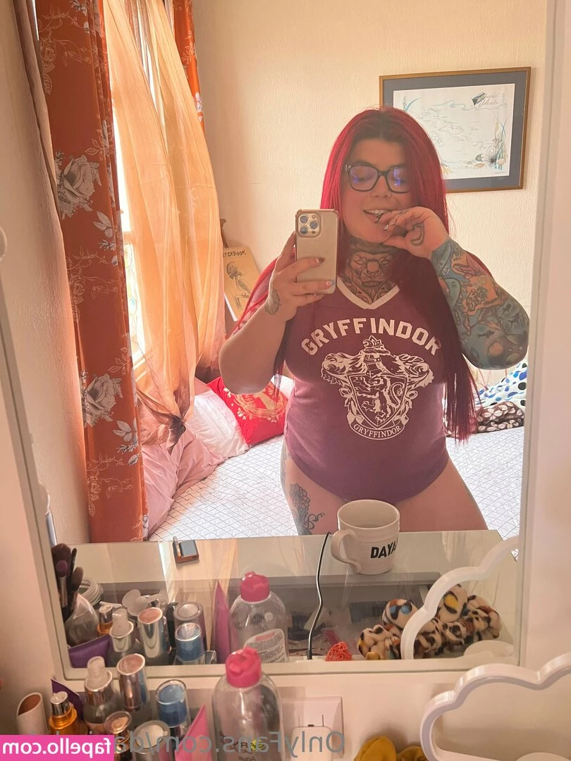 dayi.alpha [ dayi-alpha ] - Video just sent out! Solo booby tease ,Titty squeezing, nipple