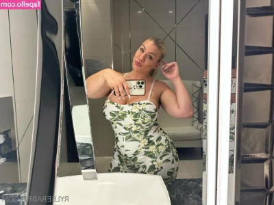 ryleerabbit - When somebody tells me they need some space