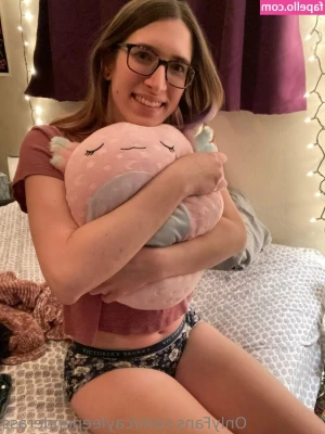 Cayleependerass - I ve been feeling bad about my body lately but I like these
