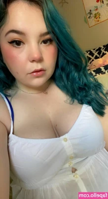 tomcruiseclit - This small kippem got waxed today!! My pussy is so cute but so