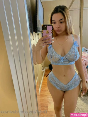 Davinaxxx - Necesito que me echen lechita en mi culito