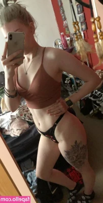 jlbxll - Alicia Loves Cum On Her Toes 🥰