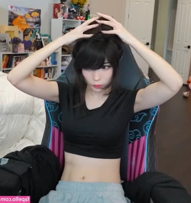 Emiru [ emiru-33 ] - Pussy licking time