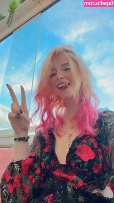 Gabi Cattuzzo [ gabi-cattuzzo ] - Favorite outfits that highlight all the most beautiful places on my