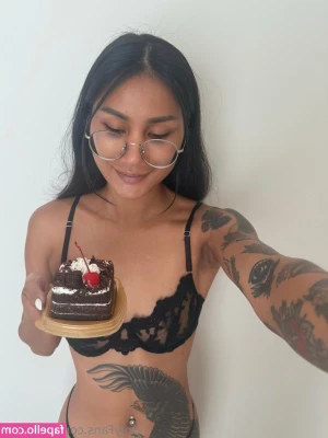 lilaalotus - Do you like the way my girl dick and balls hang out from behind? 🍑