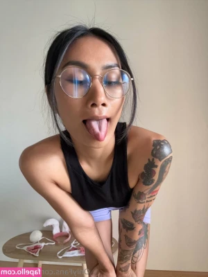 lilaalotus - I so can't wait to get better so I can have a nice cock sandwich for