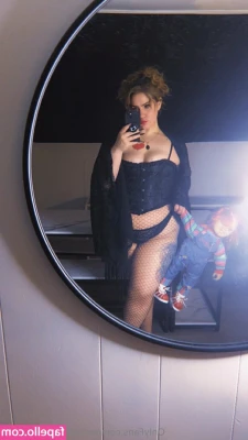 annabananamarcoxo - Is there something on my face?