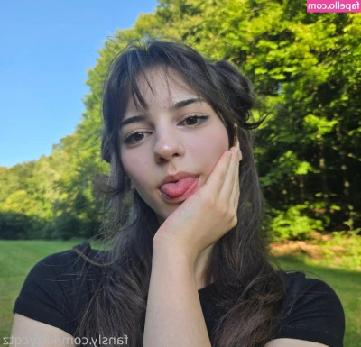 kittycqtz - Can you find the treasure? Just follow the trail… 🏴‍☠️🍯