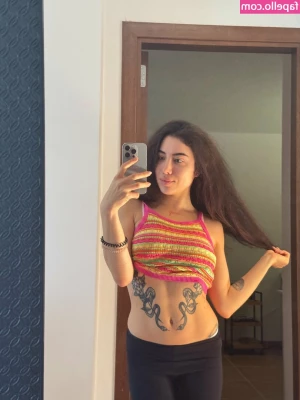 kara_xaen [ kara-xaen-1 ] - put ur face in between my ass cheeks while I do this baby