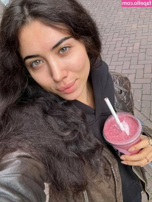 kara_xaen [ kara-xaen-1 ] - Currently thinking about you sliding right in 👿🔥