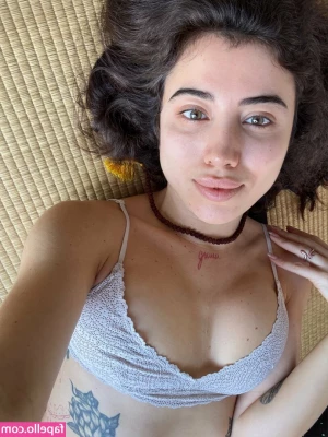 kara_xaen [ kara-xaen-1 ] - Uploading my first sex tape tonight