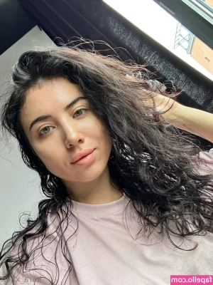 kara_xaen [ kara-xaen-1 ] - Just being a horny slut
