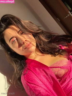 kara_xaen [ kara-xaen-1 ] - just posted more free content on @mariovip and made it $10 off to