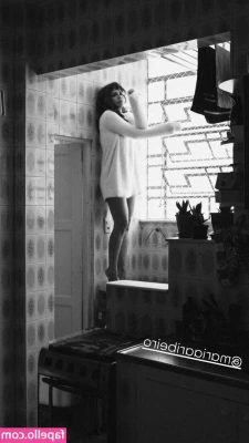 Maria Ribeiro [ maria-ribeiro ] - Nelly Furtado after working out in high heels
