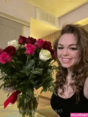 sashaasweetfree - Check your messages papi... I’m sending you a little something