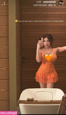 Nia Irwan [ nia-irwan ] - Hello 💕💕 Hope you are having a sweet weekend 🍒 🍒 🍑