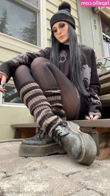 jadelisee - boob sweat? you mean humidititty