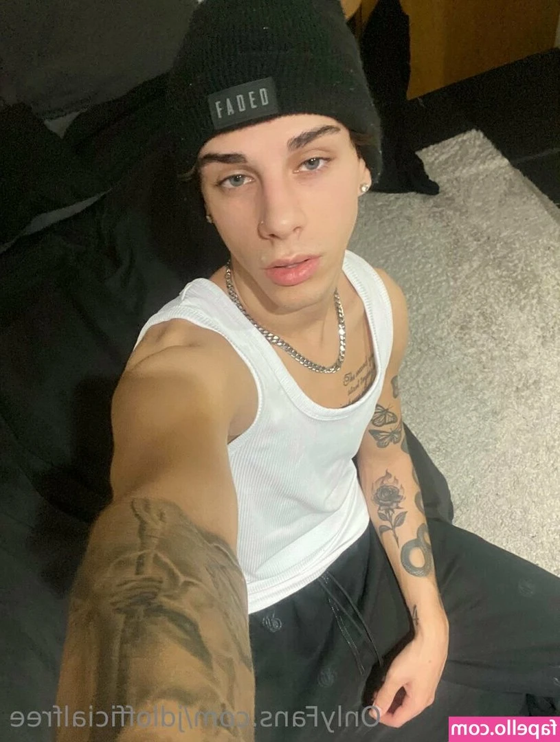 jdlofficialfree - Live in 2.5 hours 🔥😈