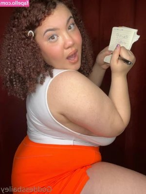 Kweenbailey23 - Happy #tummytuesday guys!  How do you prefer a fat guy?