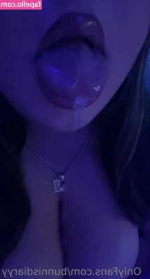 Bunnisdiary - i came twice without even touching my cock 🥺🖤🖤
