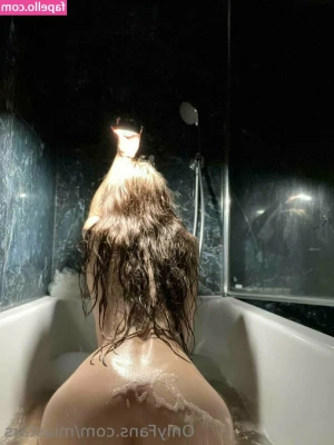 miastars - Fresh out the shower 🚿