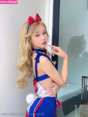 aliceblondee - Hot new clip dropping here later!